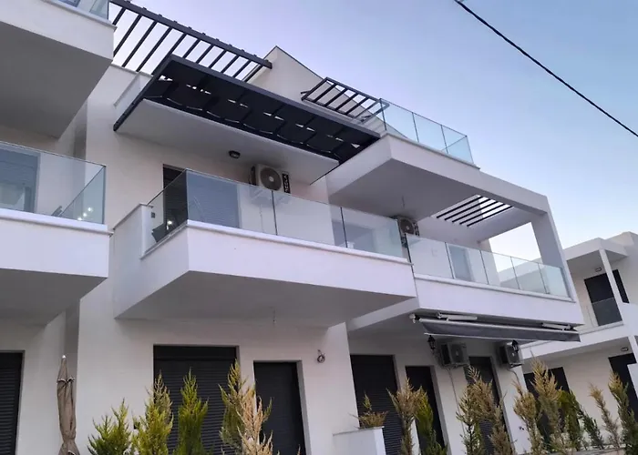 Ariadne Complex 05 By Horizon Homes